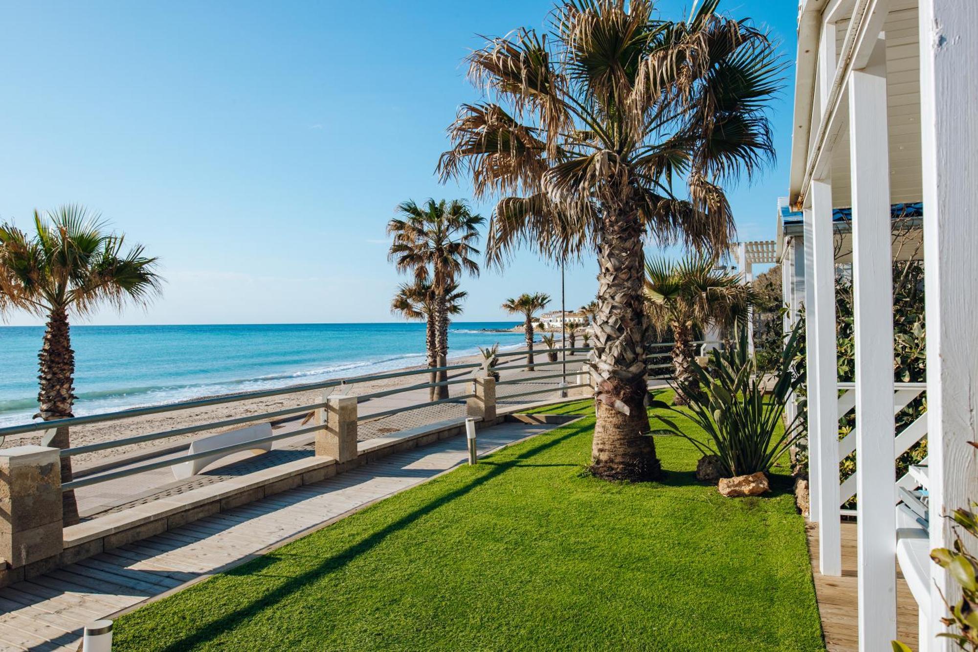 فندق Alannia Costa Dorada Platja de l’Almadrava المظهر الخارجي الصورة